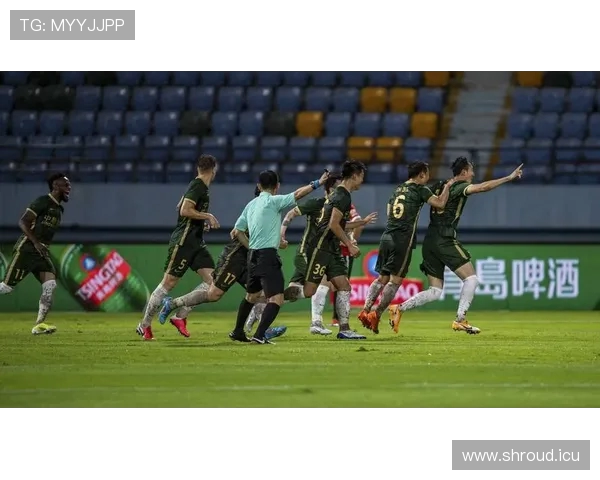 中超焦点战德尔加多低射建功成都蓉城半场领先一球暂时压制北京国安